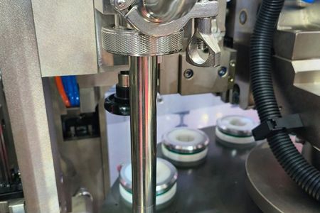 Máquina de selladora de tubos